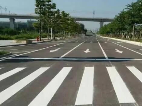 西安馬路劃線成本大概多少錢？不貴，飛揚(yáng)價(jià)格合理