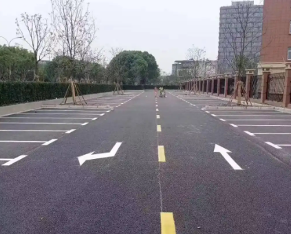 蘇州學(xué)校道路劃線專業(yè)施工，打造安全校園交通